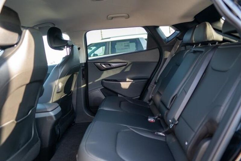 2025 Kia EV6 WindImage 12