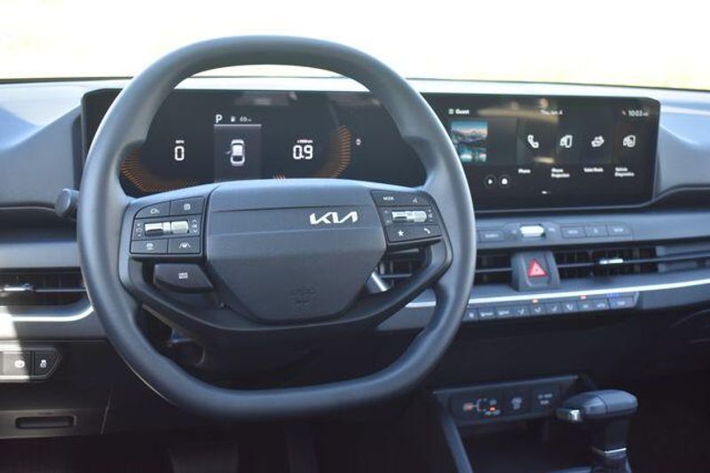 New 2026 Kia K4 LXSImage 17