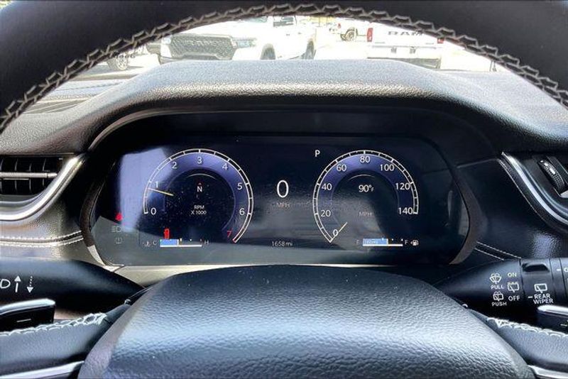 Used 2025 Jeep Grand Cherokee L LaredoImage 20