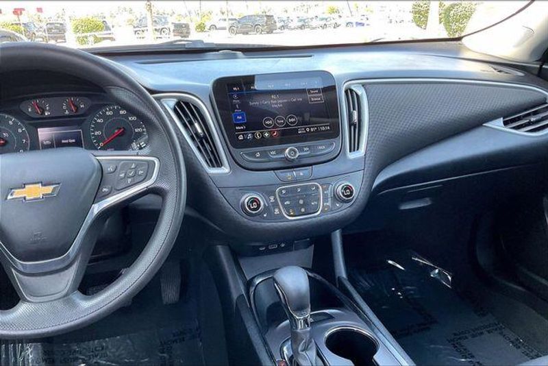 Used 2022 Chevrolet Malibu LTImage 5