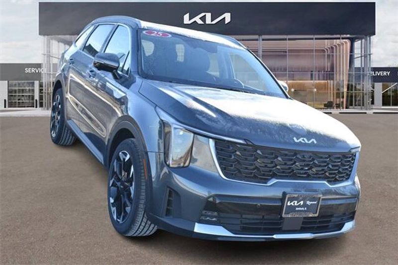 2025 Kia Sorento SXImage 9
