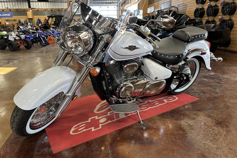 2025 SUZUKI BOULEVARD C50T SPECIAL PEARL BRILLIANT WHITE 