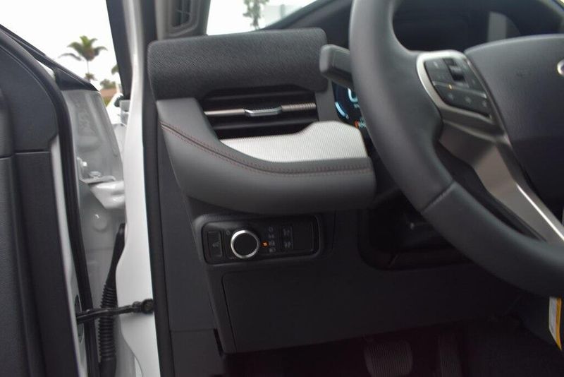 New 2025 Ford Explorer ActiveImage 16