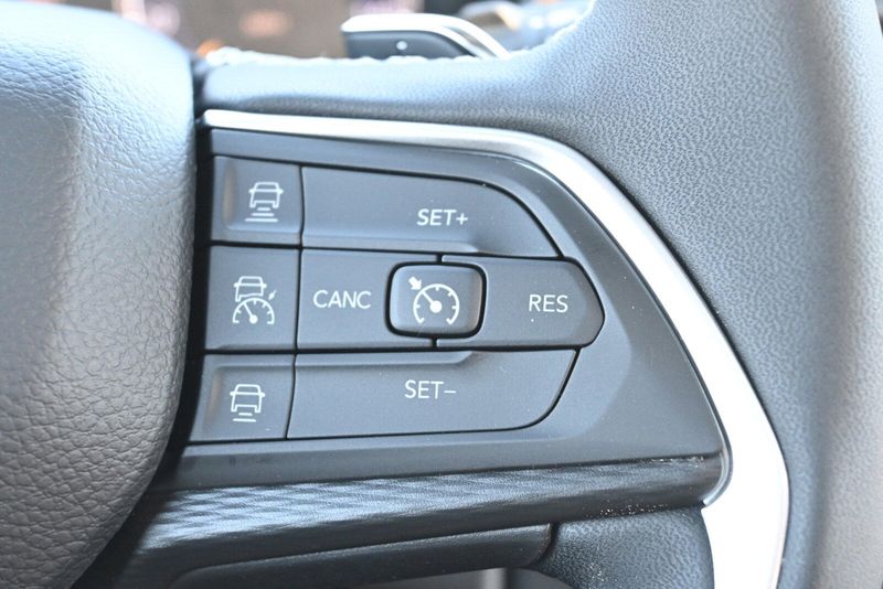 2025 Jeep Grand Cherokee L Altitude XImage 24