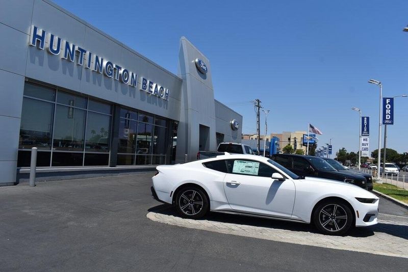 New 2025 Ford Mustang EcoBoostImage 3