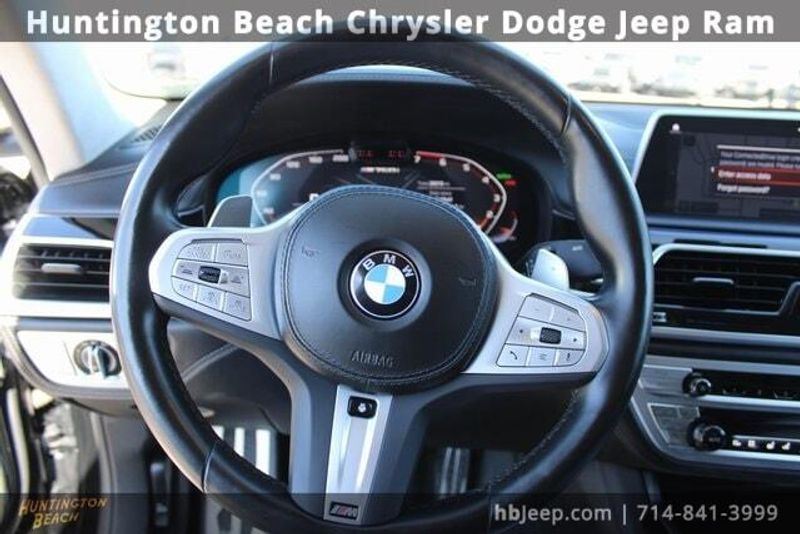 2022 BMW 7 Series M760iImage 19