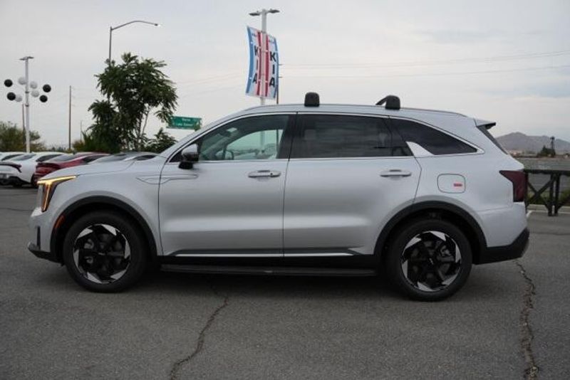 New 2025 Kia Sorento Hybrid EXImage 4