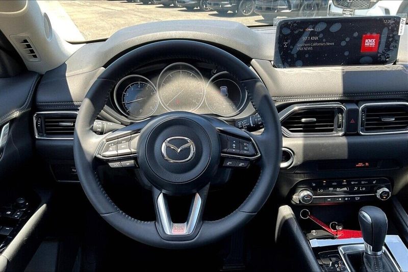 Used 2025 Mazda CX-5 2.5 S Select PackageImage 5