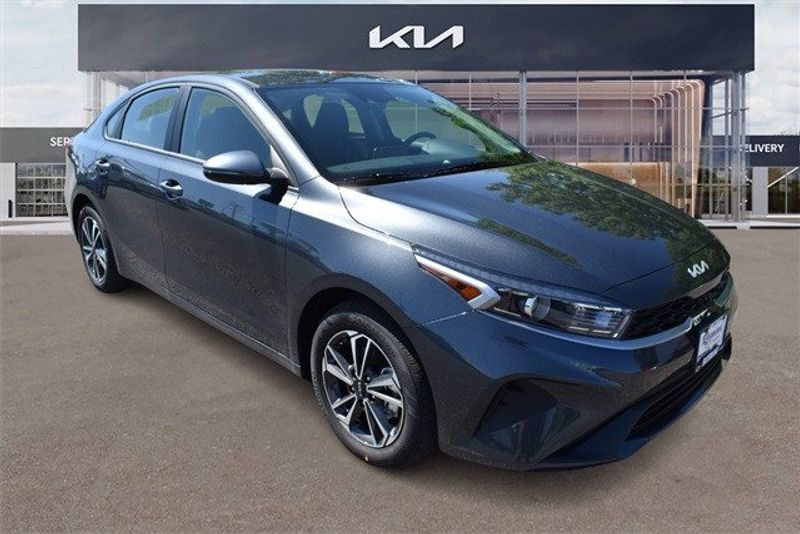 2024 Kia Forte LXSImage 11