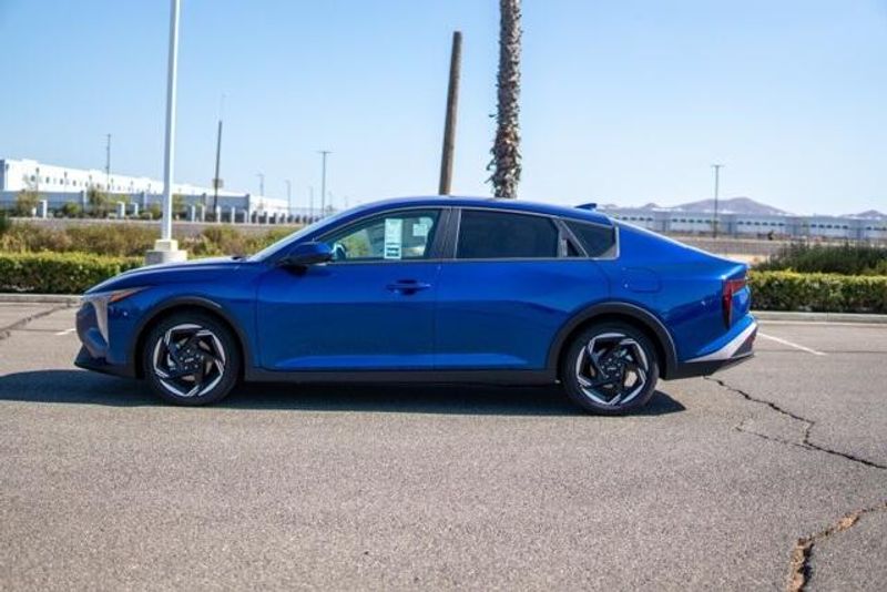 New 2025 Kia K4 EXImage 4
