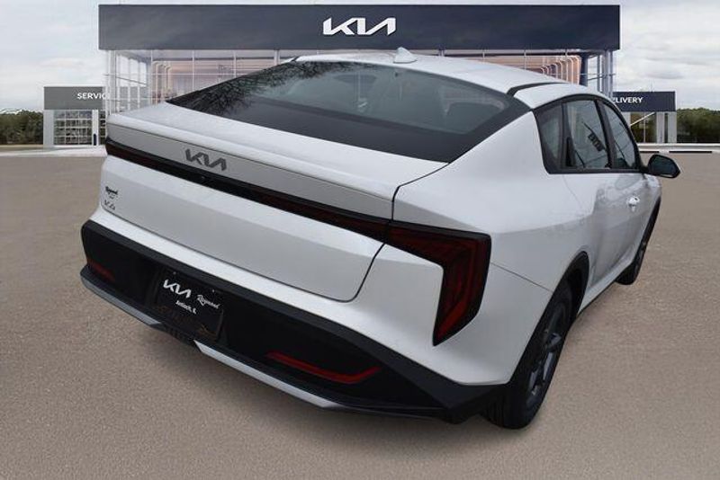 New 2026 Kia K4 LXSImage 4