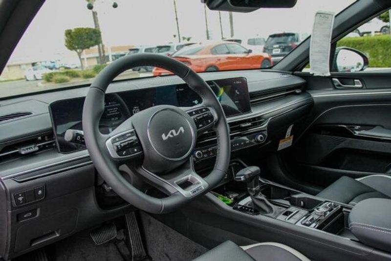 2025 Kia K5 GT-LineImage 8