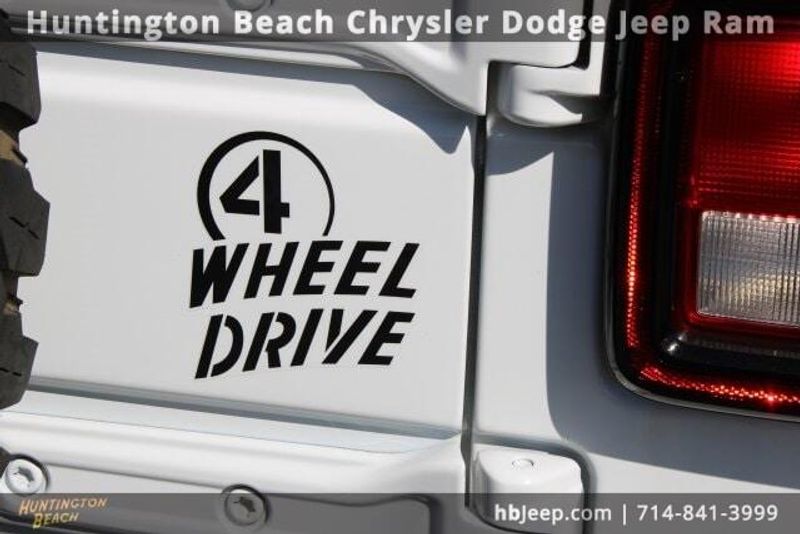 2022 Jeep Wrangler Unlimited WillysImage 6