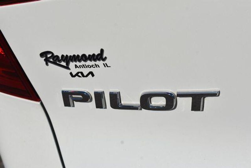 Used 2018 Honda Pilot EliteImage 19
