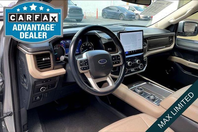 Used 2024 Ford Expedition LimitedImage 14