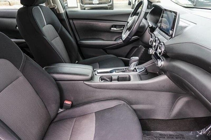 2021 Nissan Sentra SVImage 18