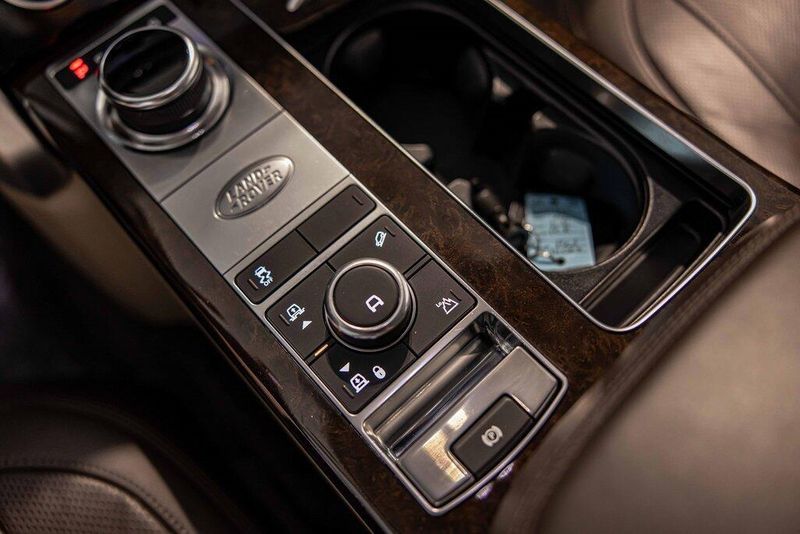 2020 Land Rover Range Rover SuperCharged photo 29