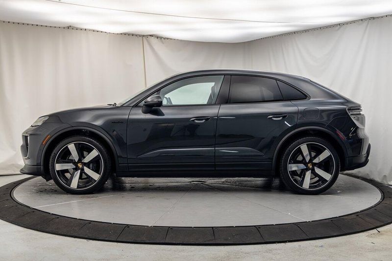 2024 Porsche Macan Electric 4Image 2