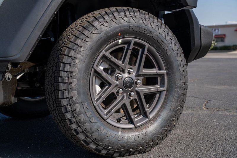 New 2026 Jeep Wrangler Sport SImage 9