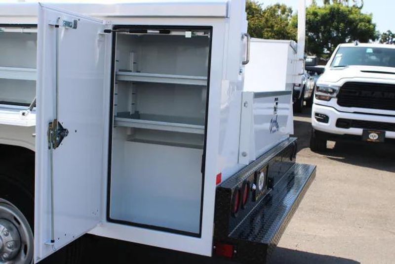 2024 RAM 2500 Tradesman Regular Cab Harbor BodyImage 12