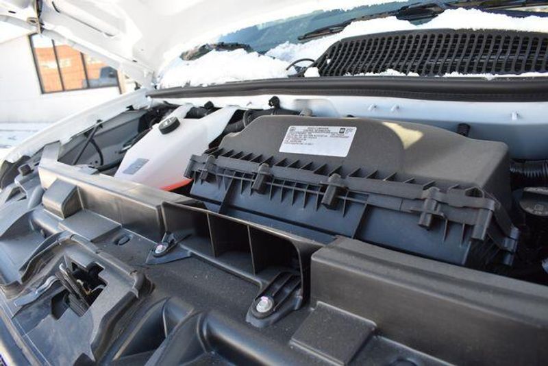 New 2025 Chevrolet Express 3500 Work VanImage 30