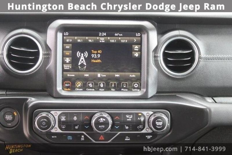 2022 Jeep Wrangler Unlimited Sahara 4xeImage 17