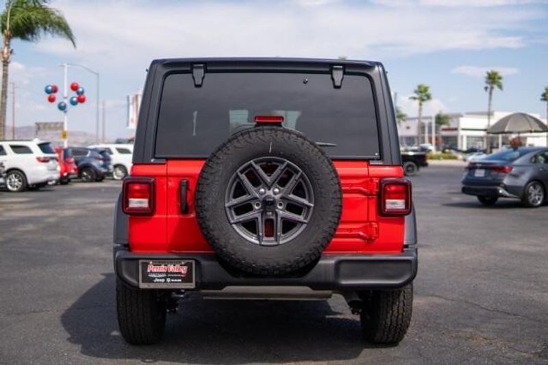 Used 2025 Jeep Wrangler Sport SImage 6