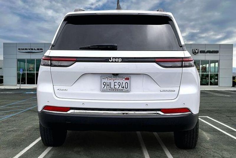 Used 2023 Jeep Grand Cherokee LaredoImage 3
