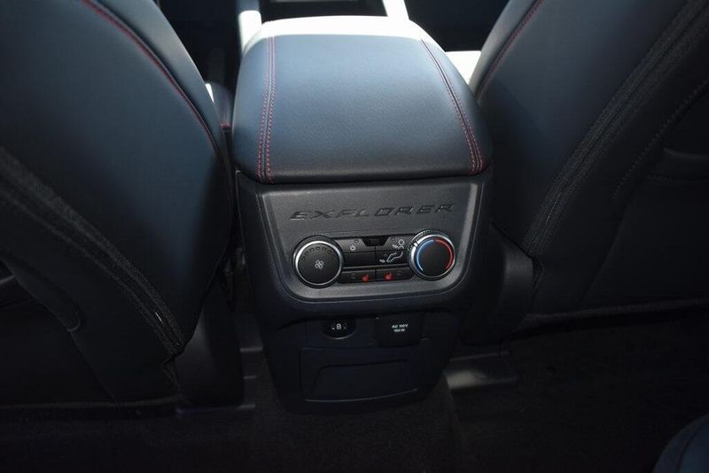 New 2025 Ford Explorer ST-LineImage 10