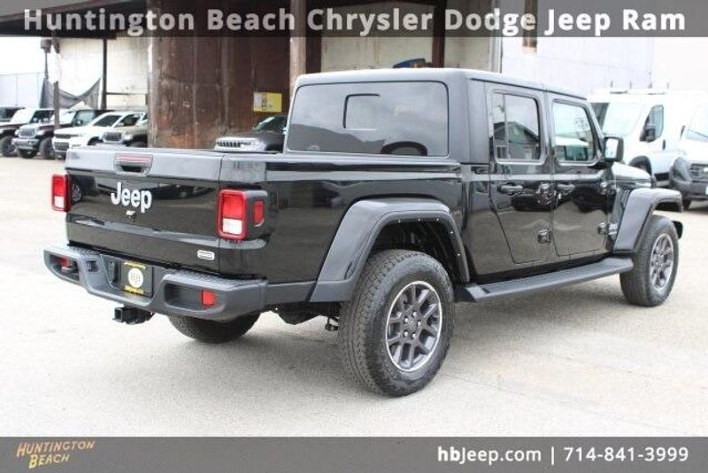 2022 Jeep Gladiator OverlandImage 4
