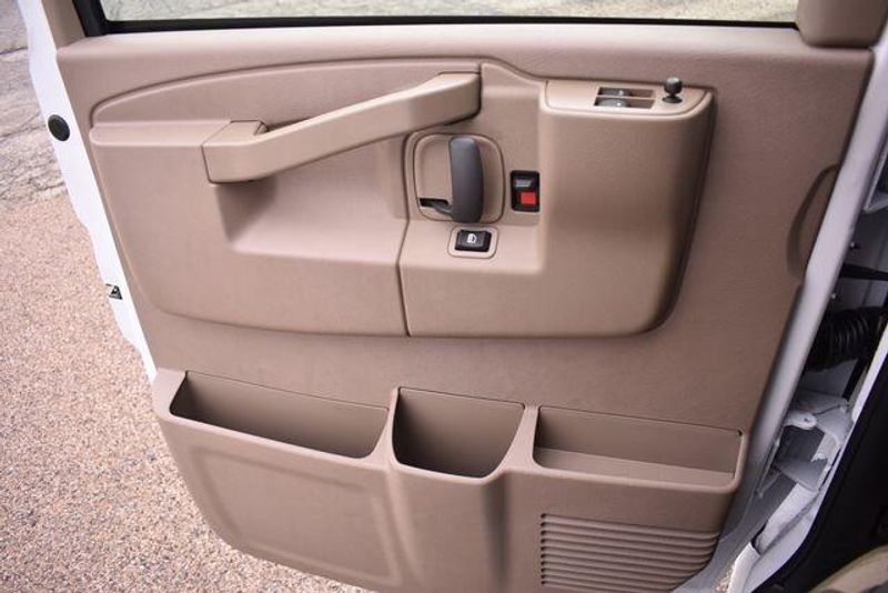 New 2025 Chevrolet Express 2500 Work VanImage 28