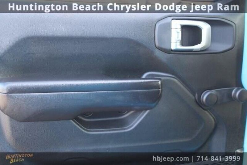 2021 Jeep Wrangler Unlimited WillysImage 13