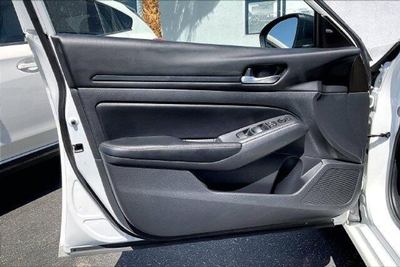 Used 2024 Nissan Altima 2.5 SVImage 22