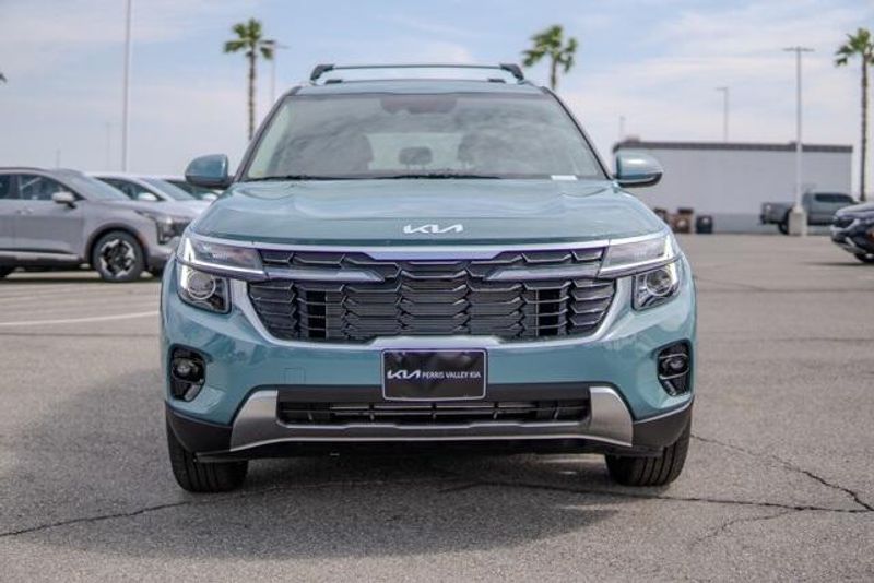 2025 Kia Seltos EXImage 2