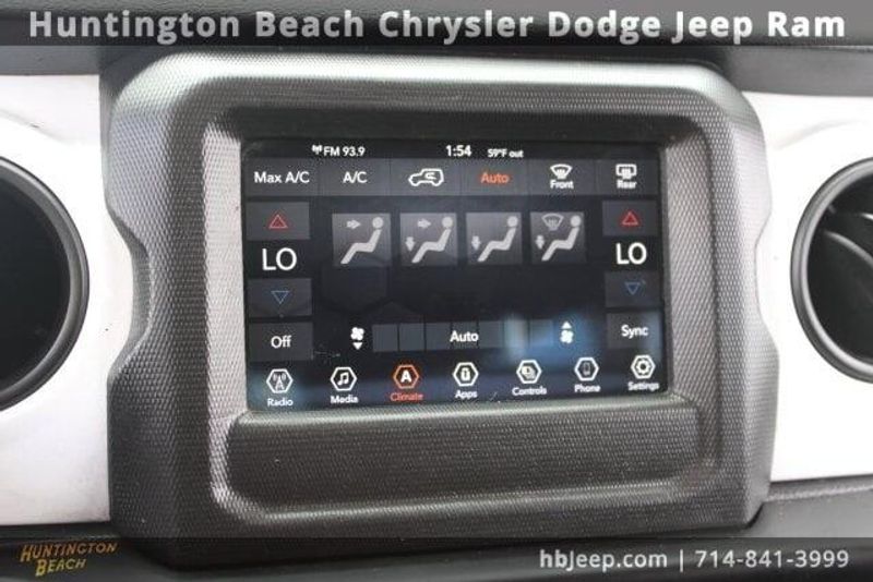 2021 Jeep Wrangler Unlimited IslanderImage 30