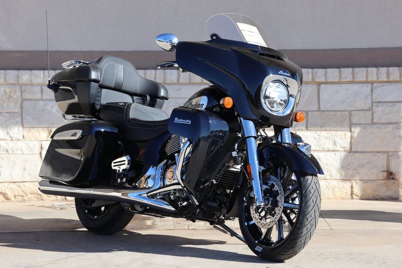 2024 INDIAN MOTORCYCLE INDIAN ROADMASTER LIMITED BLACK AZURE CRYSTAL 