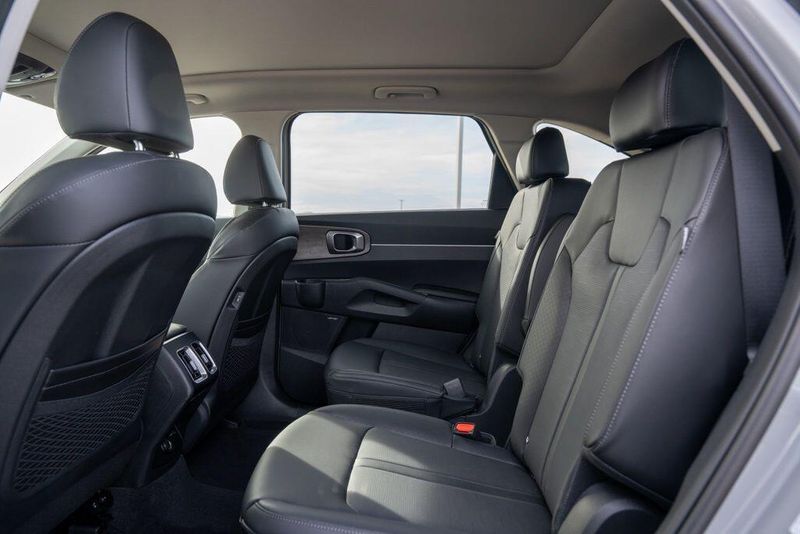 New 2026 Kia Sorento Hybrid EXImage 13