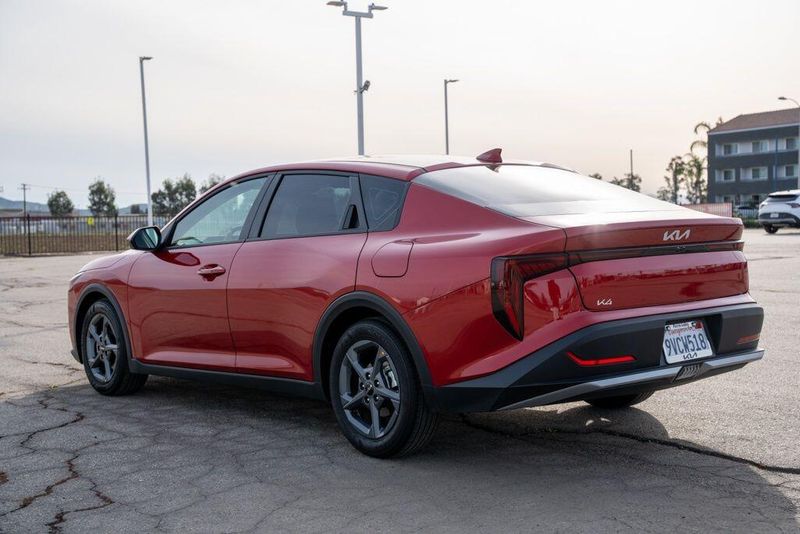 Used 2025 Kia K4 LXSImage 5