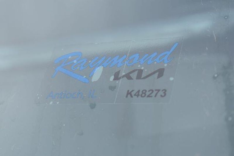 New 2026 Kia Carnival Hybrid EXImage 38