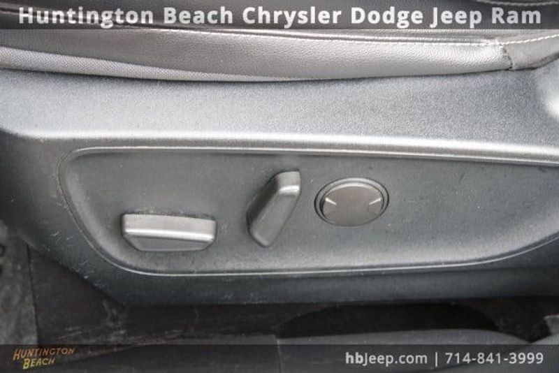 2020 Ford Escape SELImage 32