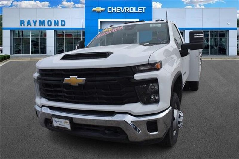 New 2025 Chevrolet Silverado 3500HD Work TruckImage 7