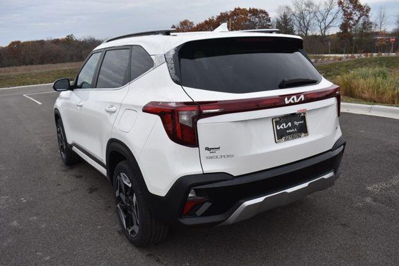 New 2026 Kia Seltos SXImage 6