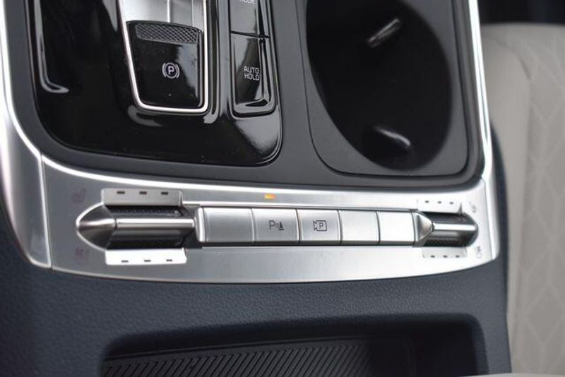 New 2026 Kia Carnival Hybrid SXImage 29