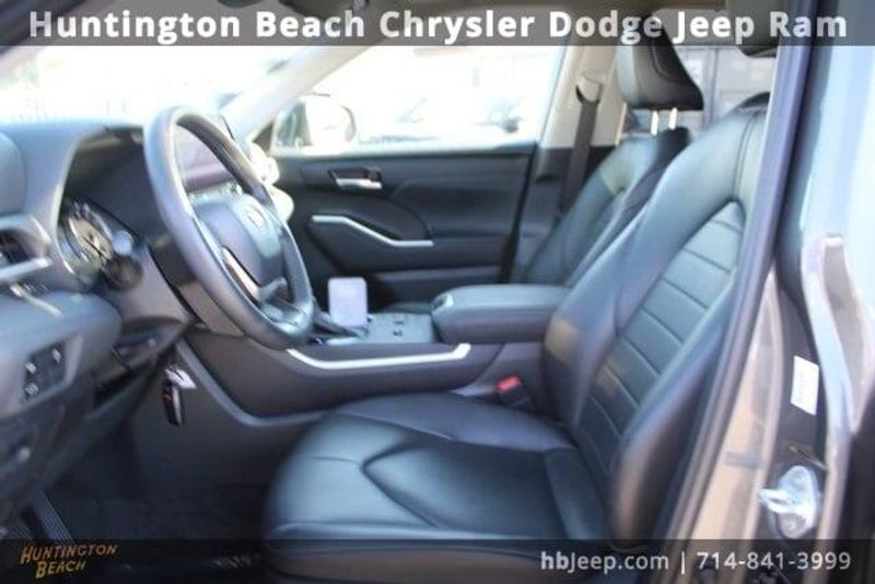 2024 Toyota Highlander XLEImage 33
