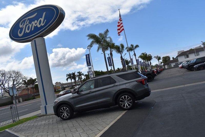 2025 Ford Explorer ST-LineImage 21