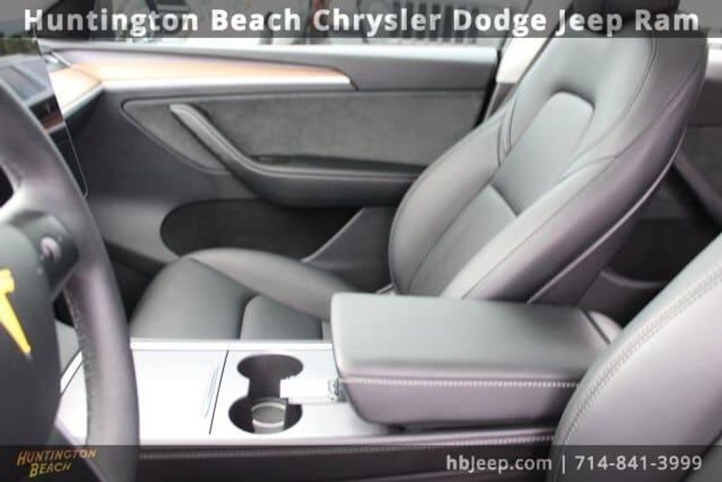 2023 Tesla Model Y Long RangeImage 29