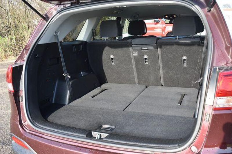 Used 2016 Kia Sorento LXImage 16