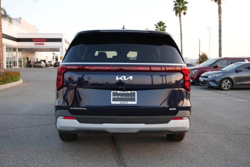 New 2026 Kia Carnival Hybrid LXSImage 6