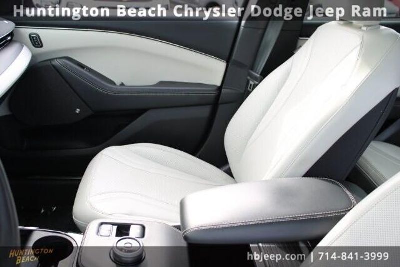 2021 Ford Mustang Mach-E PremiumImage 30