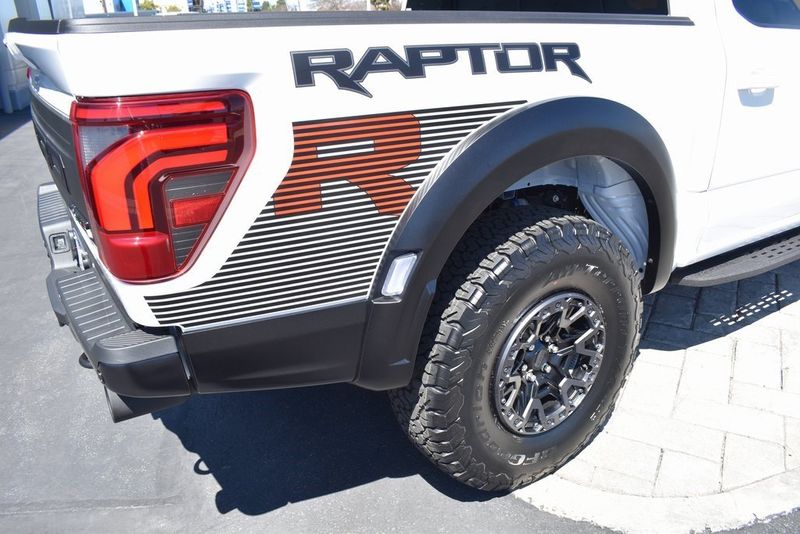 2024 Ford F-150 Raptor RImage 5